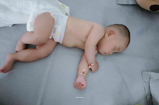 尉氏孕妇的屎是黑色的